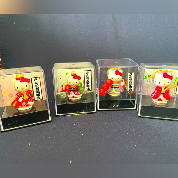 Other - Hello Kitty Japanese Kimono Figure Bundle 4 Figure